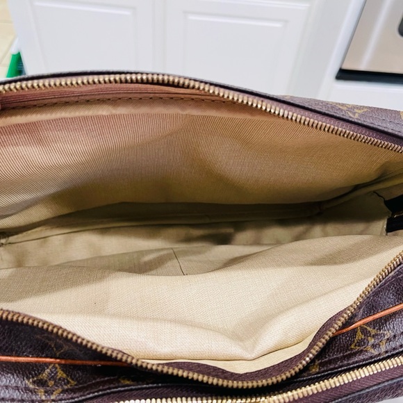 Louis Vuitton Reporter - Picture 2 of 8